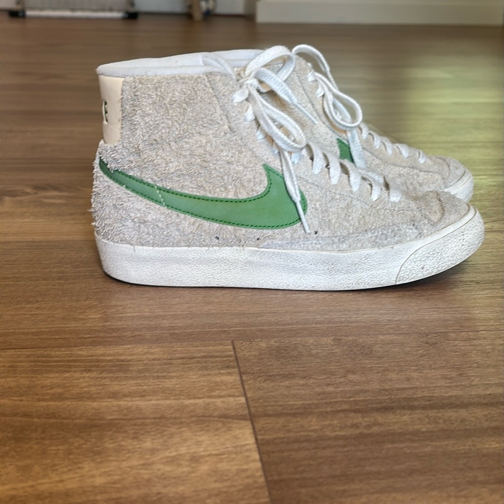 Fuzzy high-top Nikes, green decal Nike swoop, 7.5 women shoe